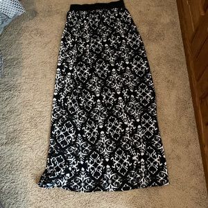 Maxi skirt size small